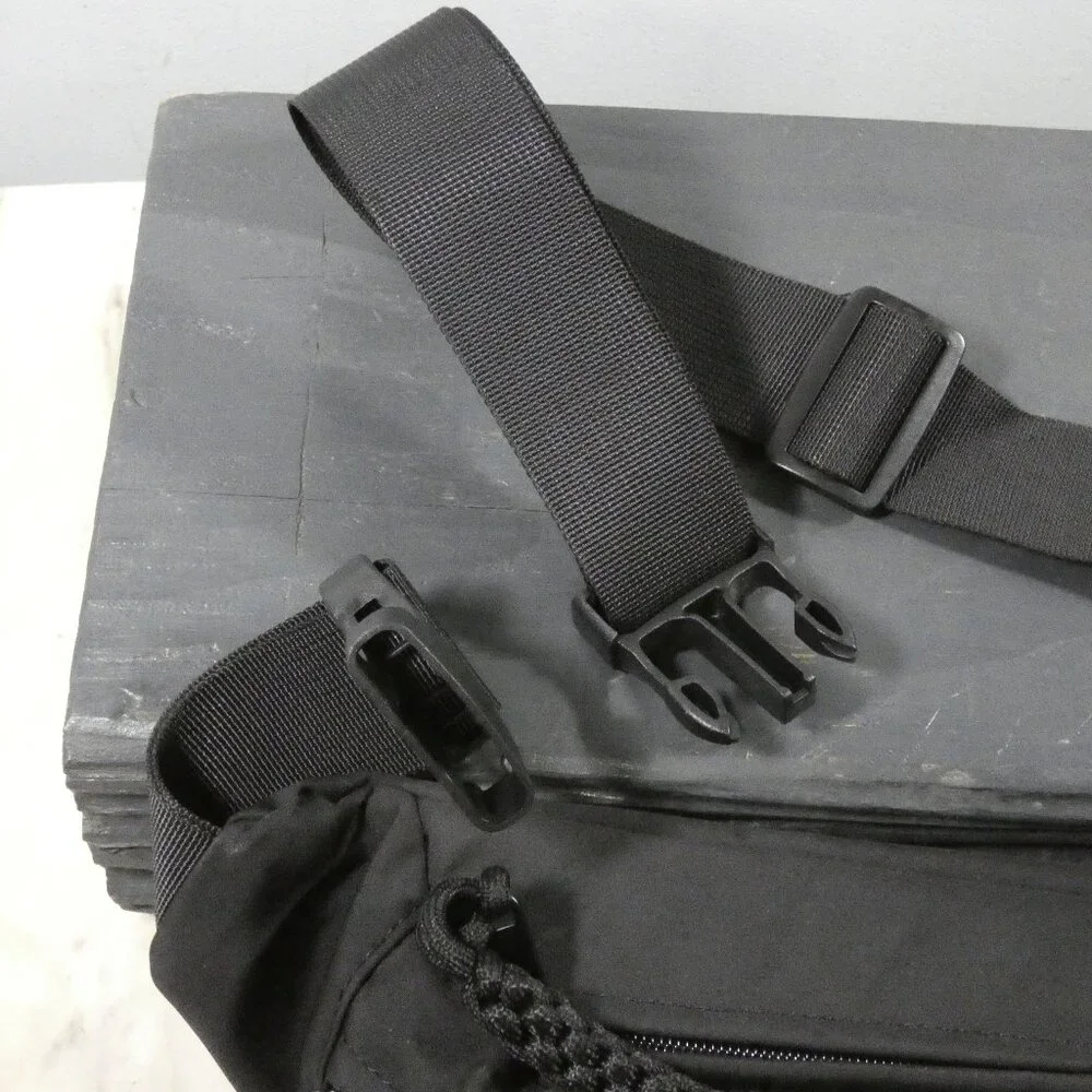 LAST ONE! Ben Davis Waist Cross Body Bag/ Fanny Pack Black - Picture 5 of 7